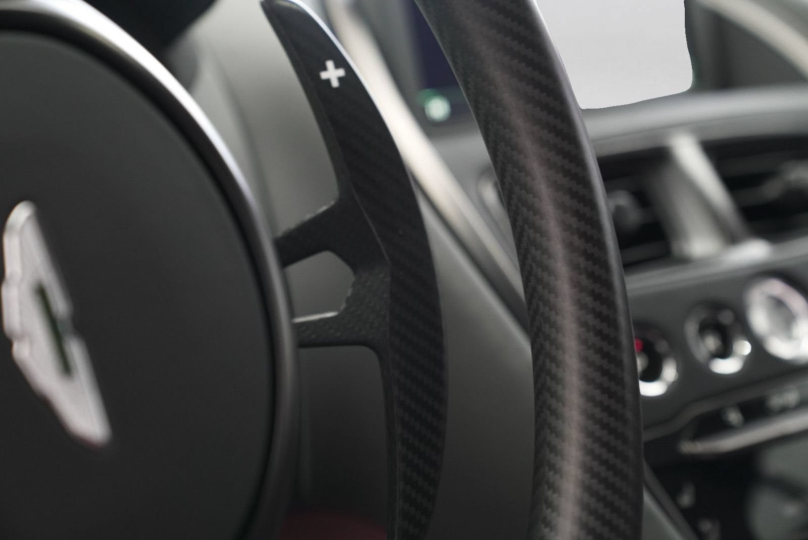 Used 2023 Aston Martin DBS Coupe RWD image 23