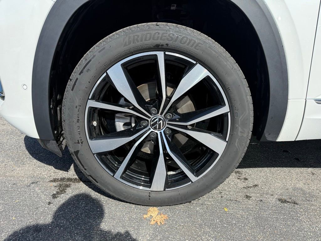 Used 2025 Volkswagen Atlas SEL Premium R-Line image 25