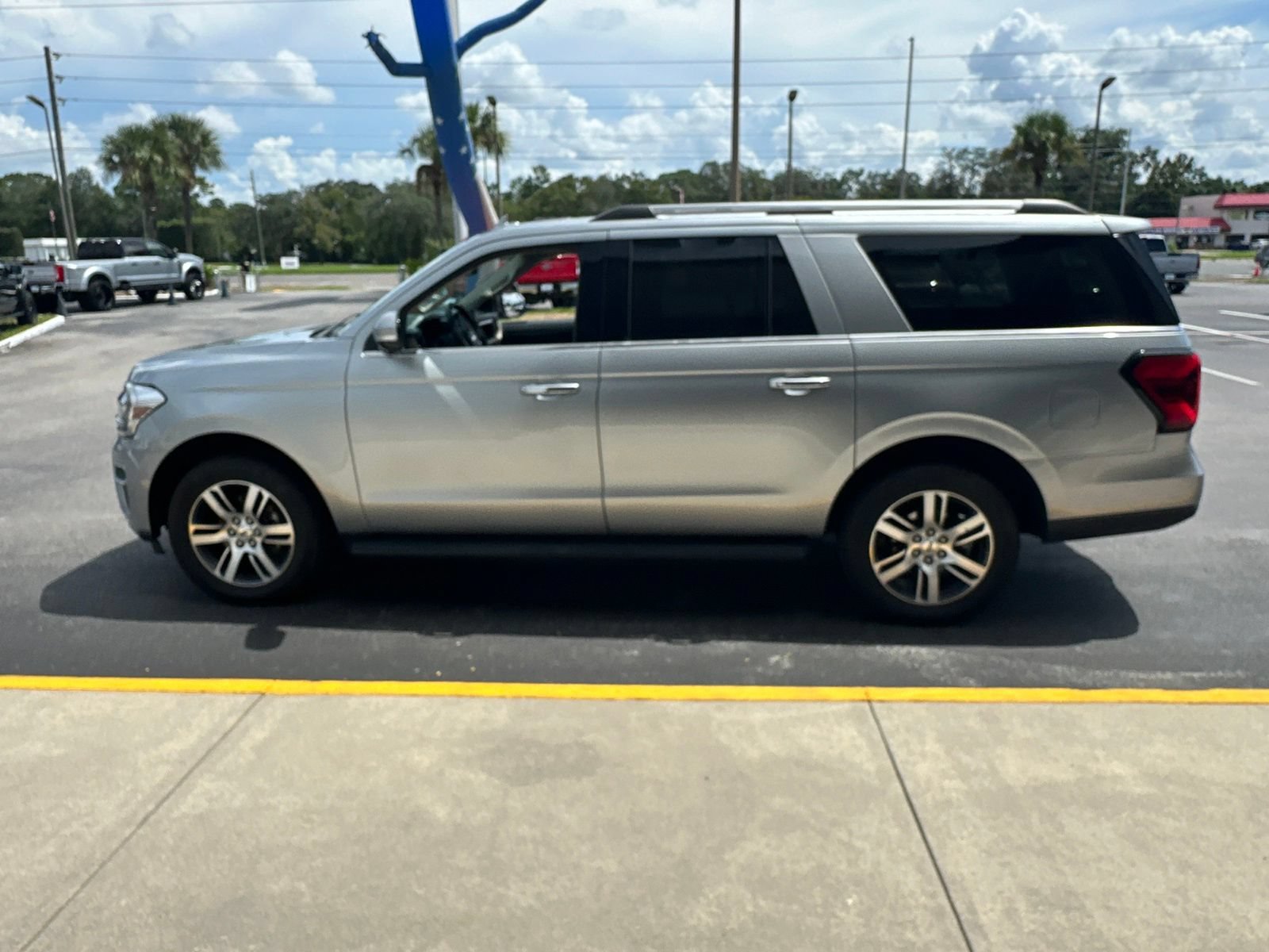 Certified 2024 Ford Expedition Max Limited AWD/4WD image 8
