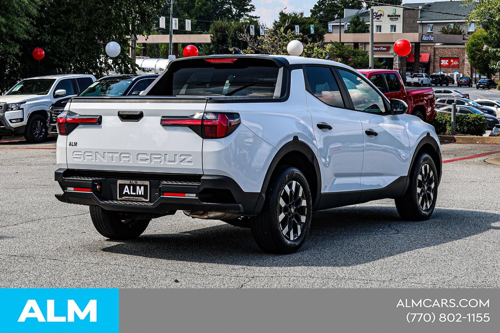 Used 2025 Hyundai Santa Cruz SE FWD image 6