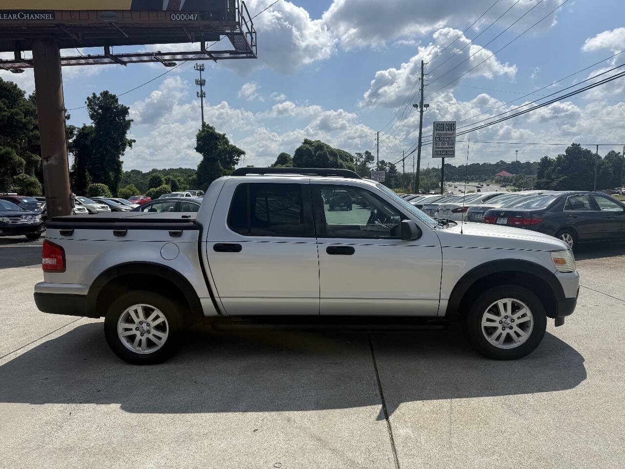 Used 2010 Ford Explorer Sport Trac XLT RWD image 8