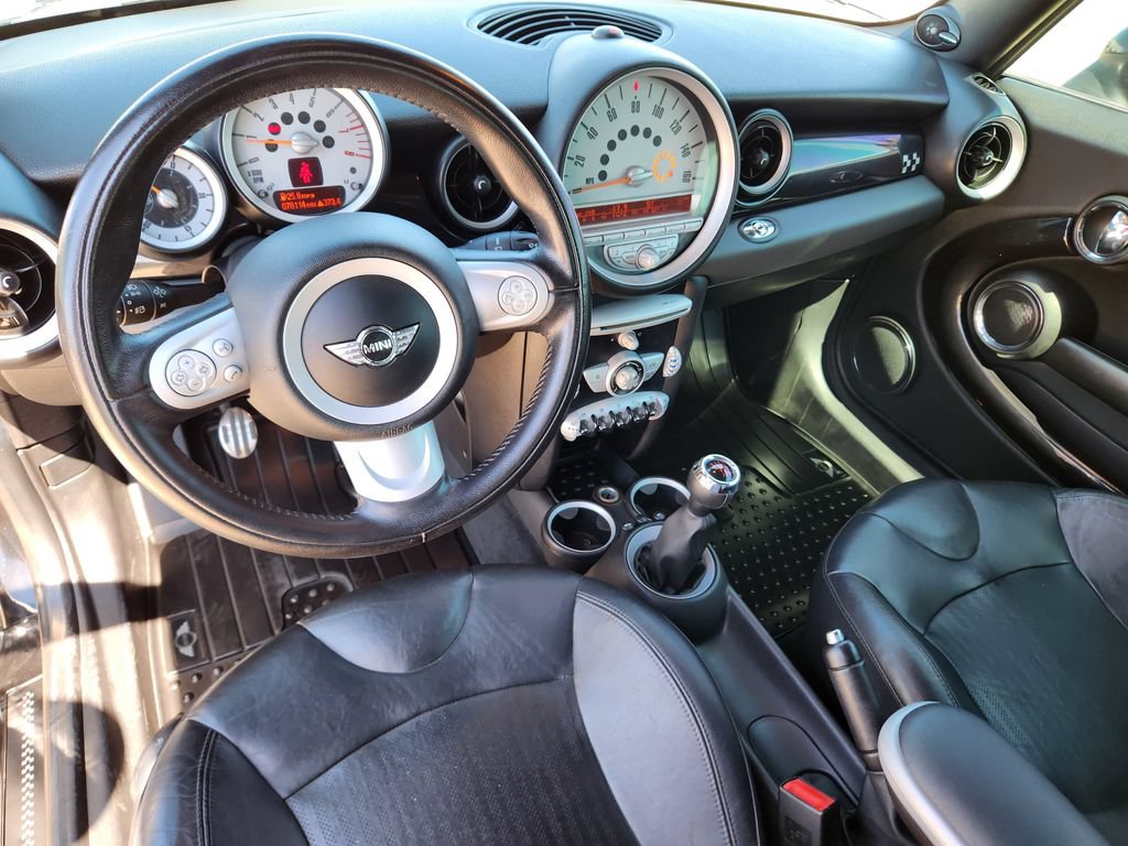 Used 2010 MINI Cooper John Cooper Works FWD image 9