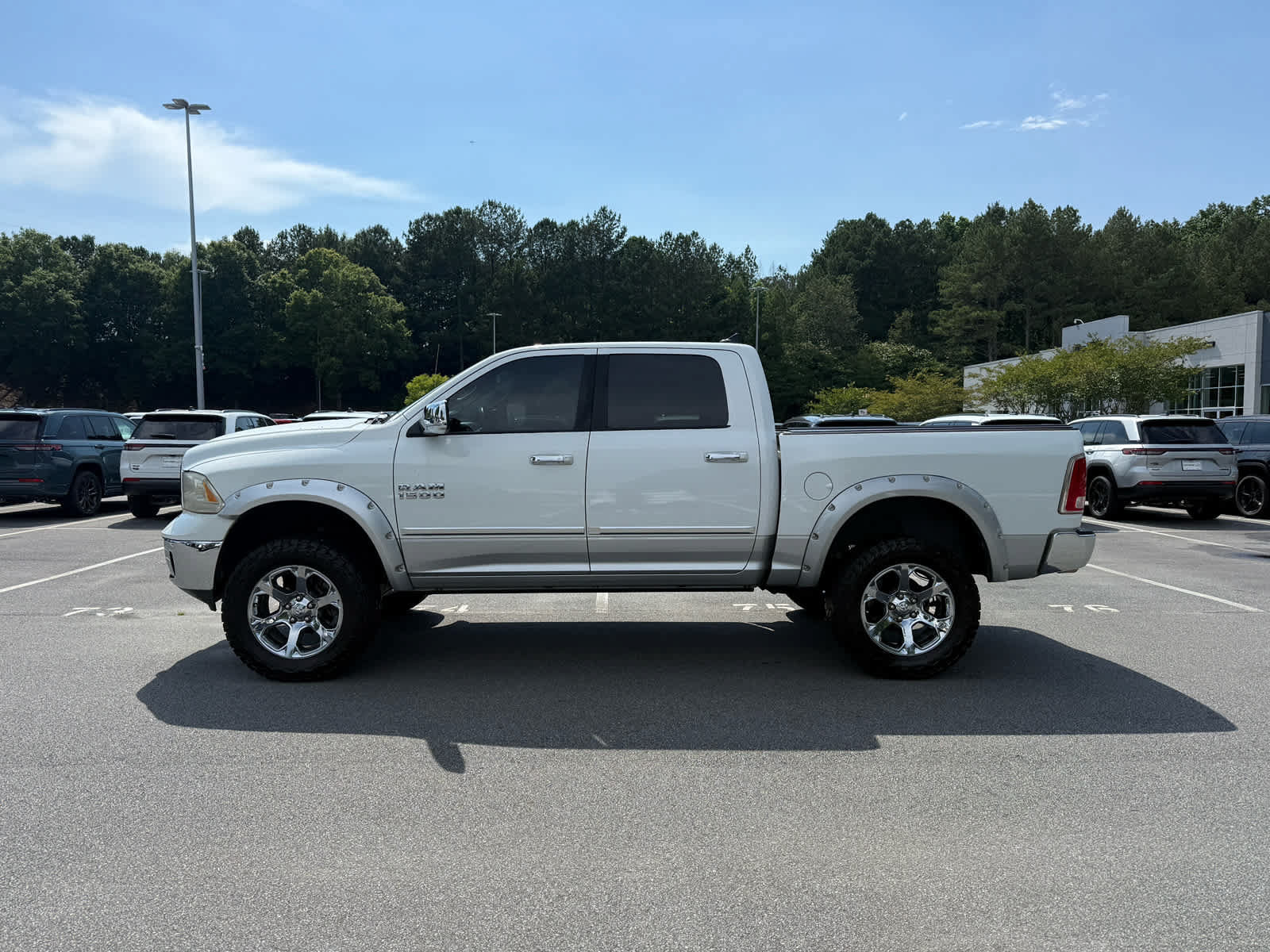 Used 2015 RAM 1500 Laramie w/ Convenience Group AWD/4WD image 2