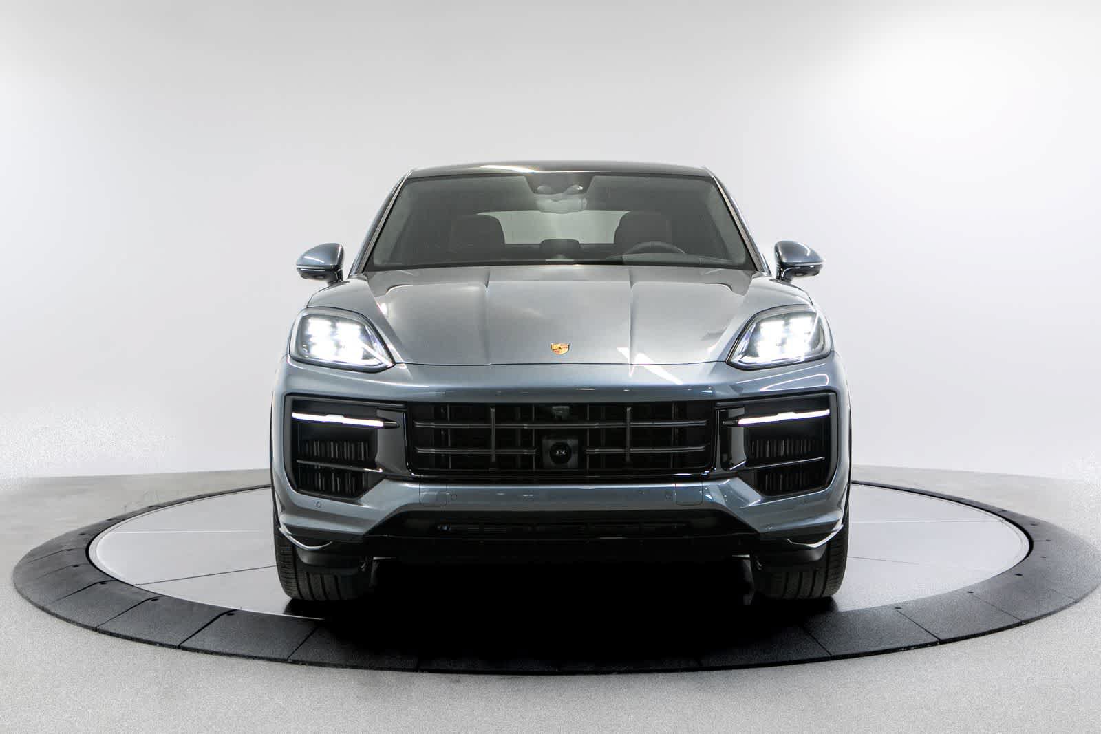 New 2026 Porsche Cayenne GTS AWD/4WD image 10