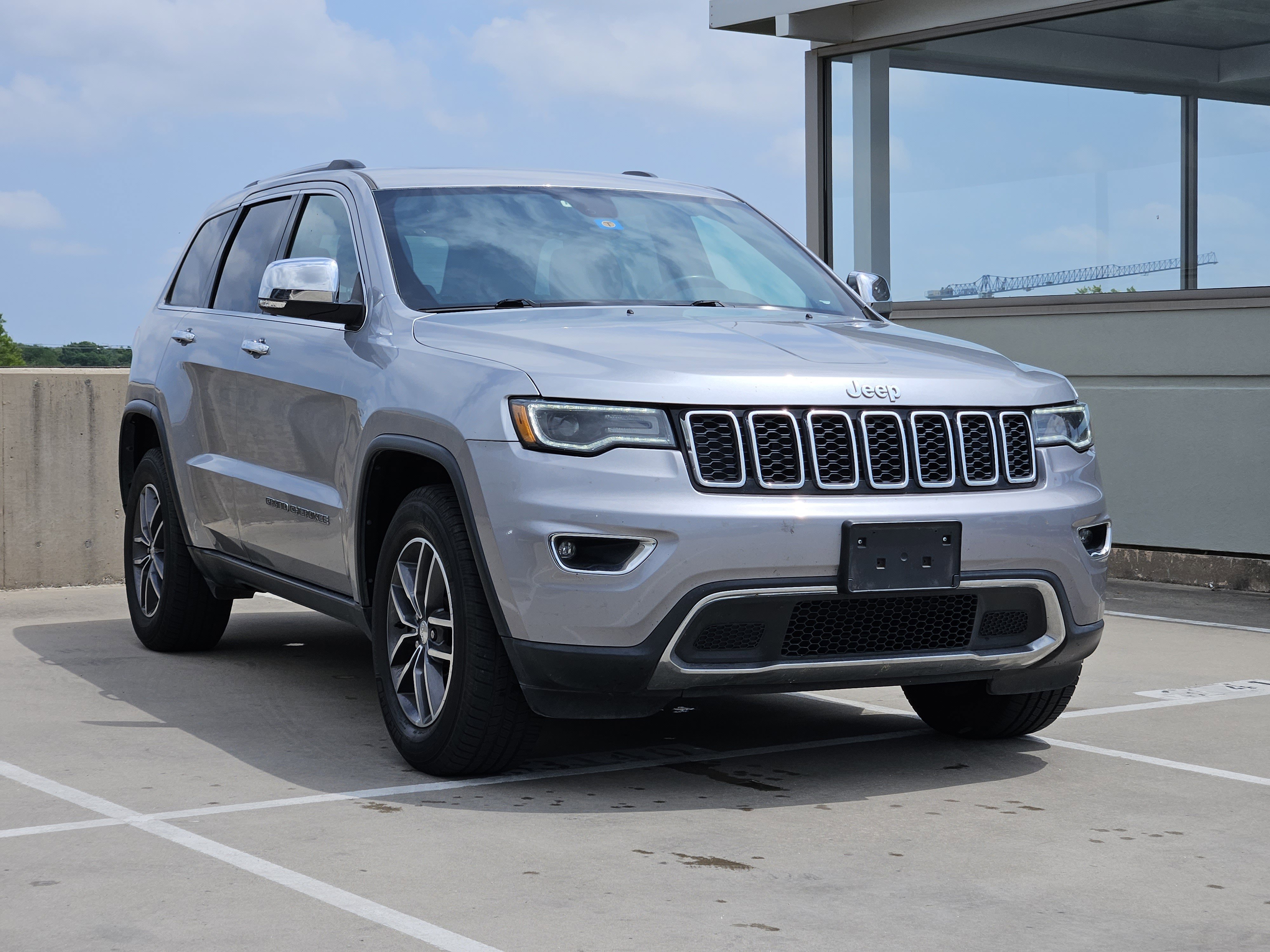 Used 2018 Jeep Grand Cherokee Limited w/ Luxury Group II RWD image 10