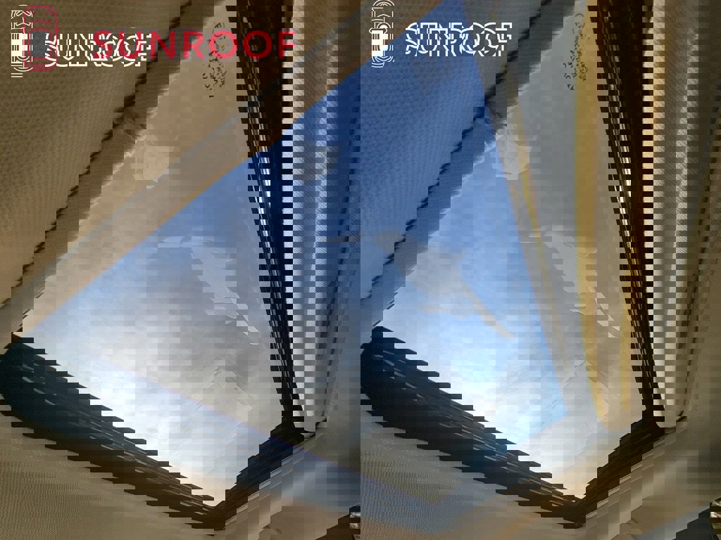 Used 2025 Toyota Sienna LE w/ LE Plus Package image 29