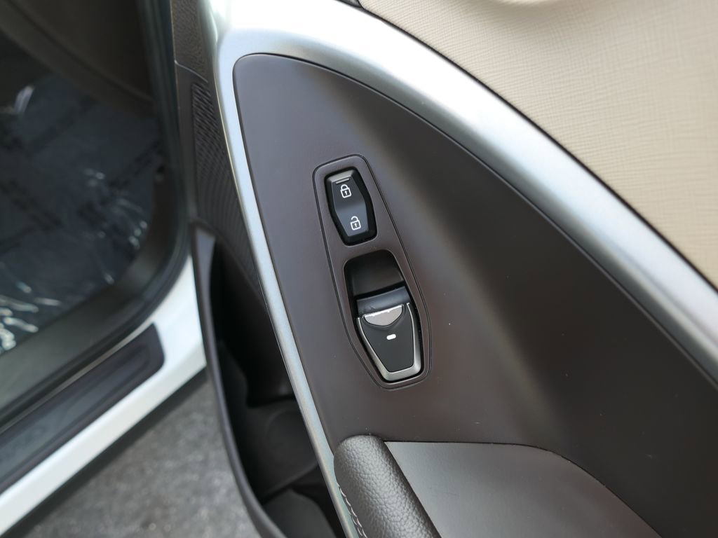 Used 2018 Hyundai Santa Fe Sport w/ Cargo Package image 27