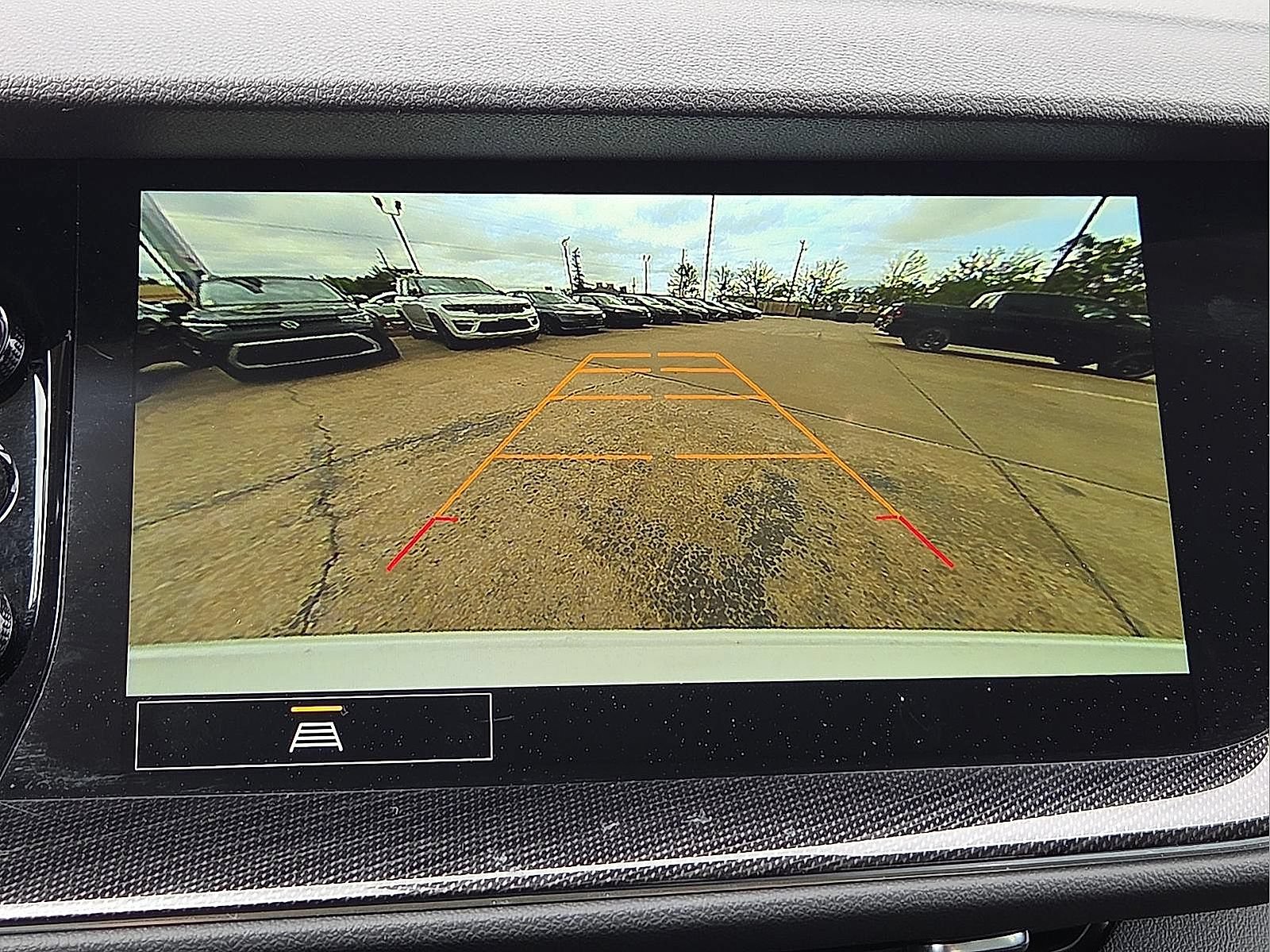 Used 2023 Buick Envision Essence AWD/4WD image 16