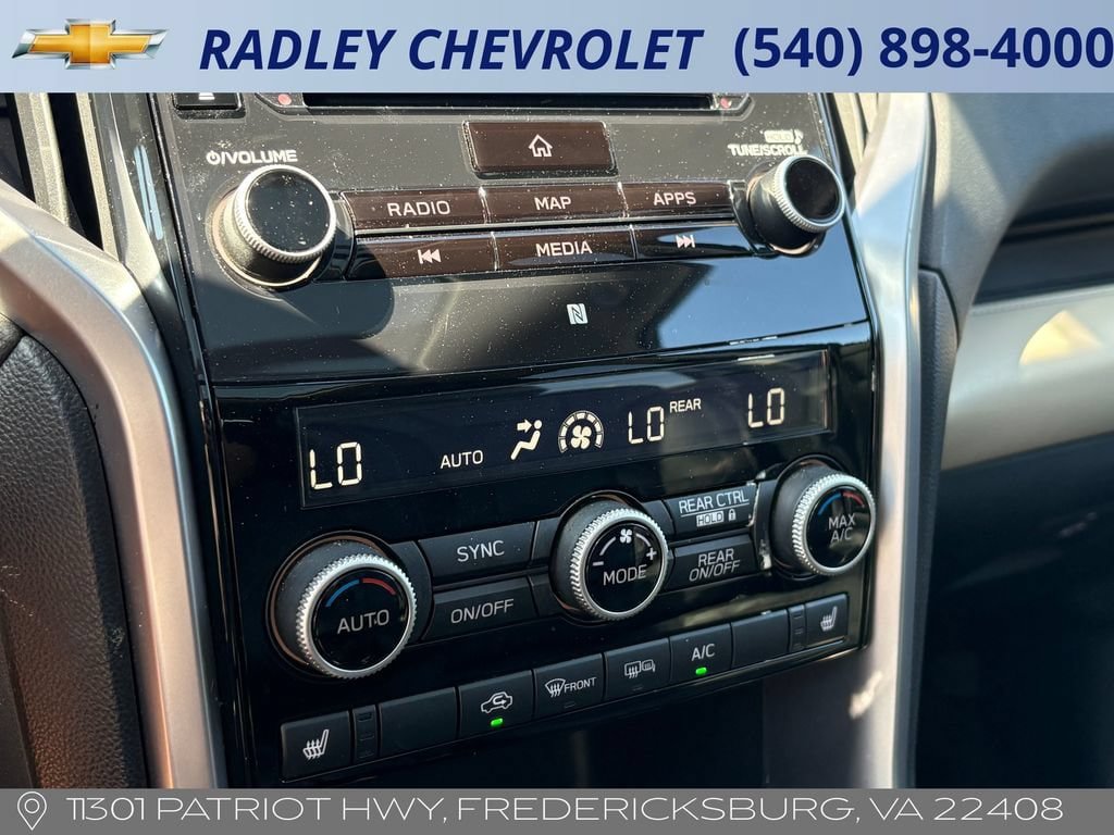 Used 2022 Subaru Ascent Limited w/ Technology Package AWD/4WD image 10