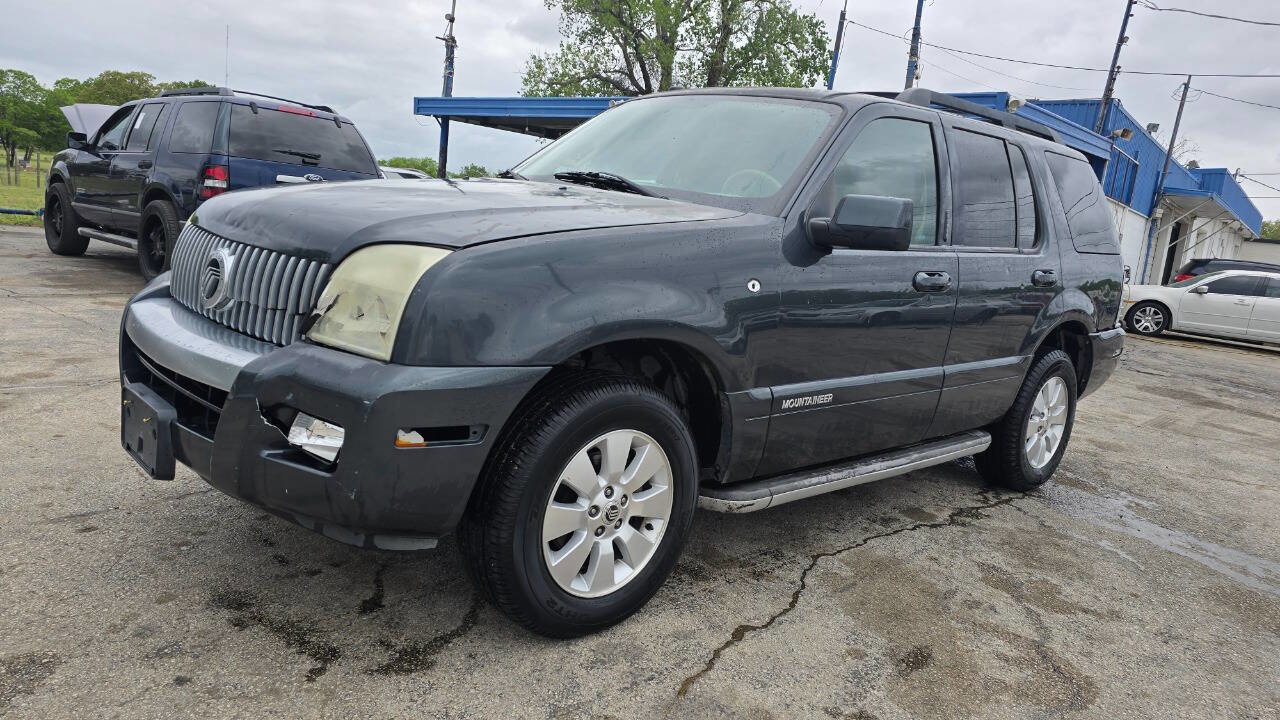 Used 2010 Mercury Mountaineer AWD image 1