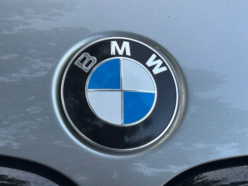 Used 2022 BMW 740i w/ M Sport Package RWD image 19