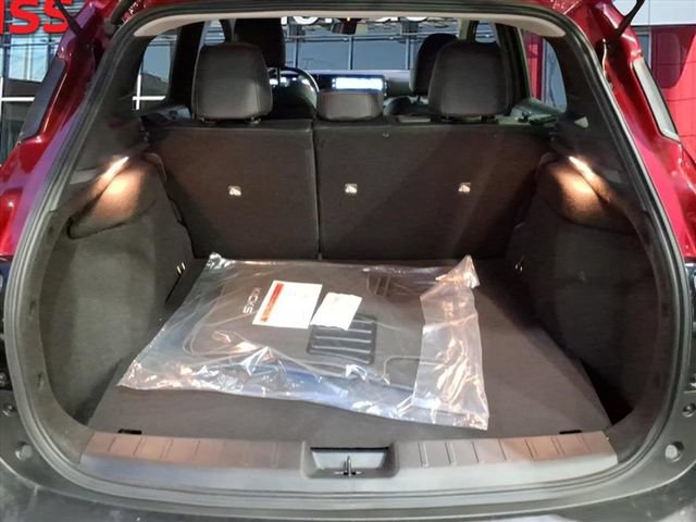 New 2026 Nissan Kicks SR w/ Cold Weather Package AWD/4WD image 13