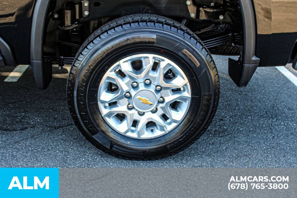 Used 2025 Chevrolet Silverado 3500 LT w/ Safety Package AWD/4WD image 15