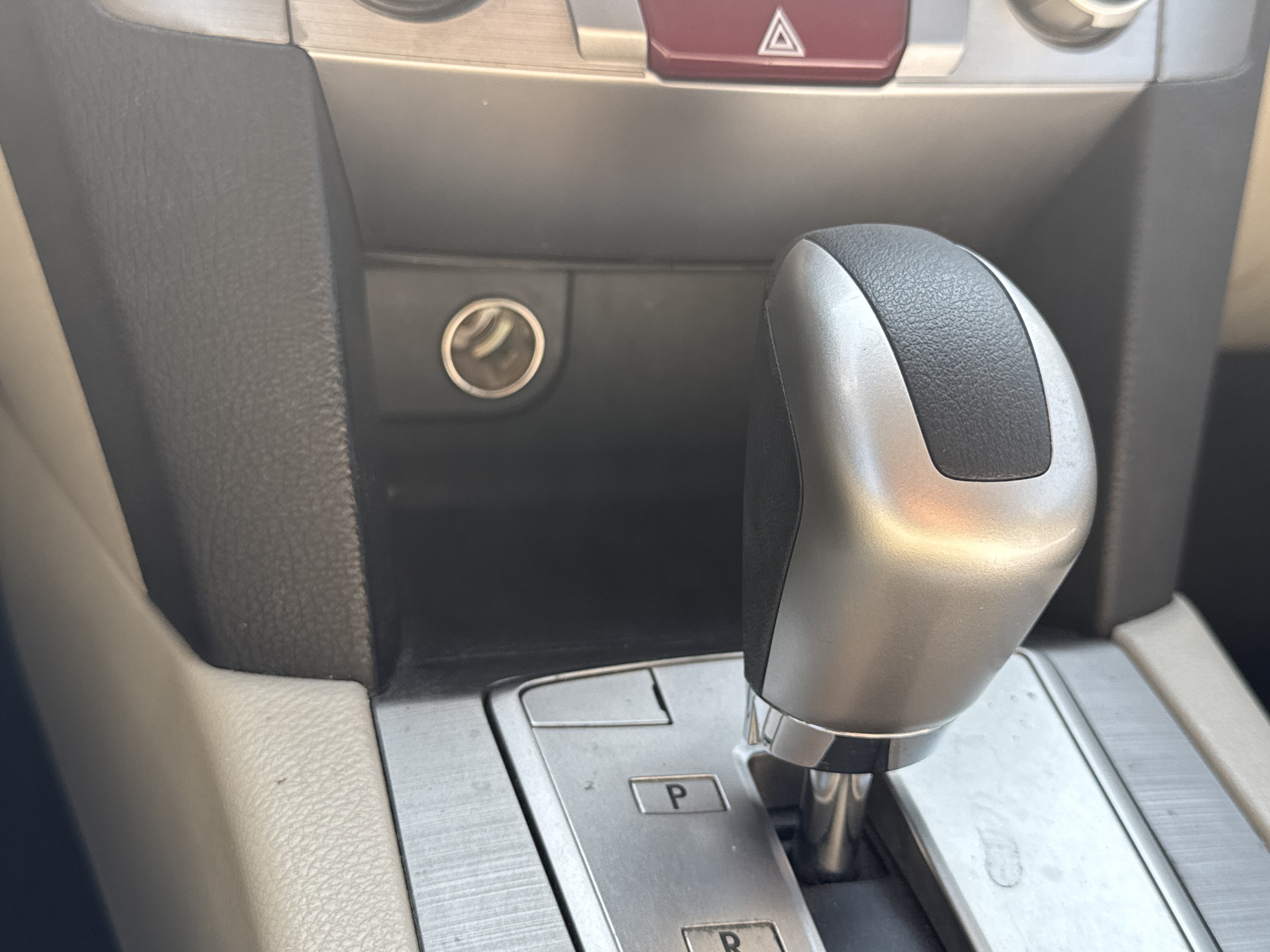 Used 2011 Subaru Outback 2.5i Premium AWD/4WD image 12