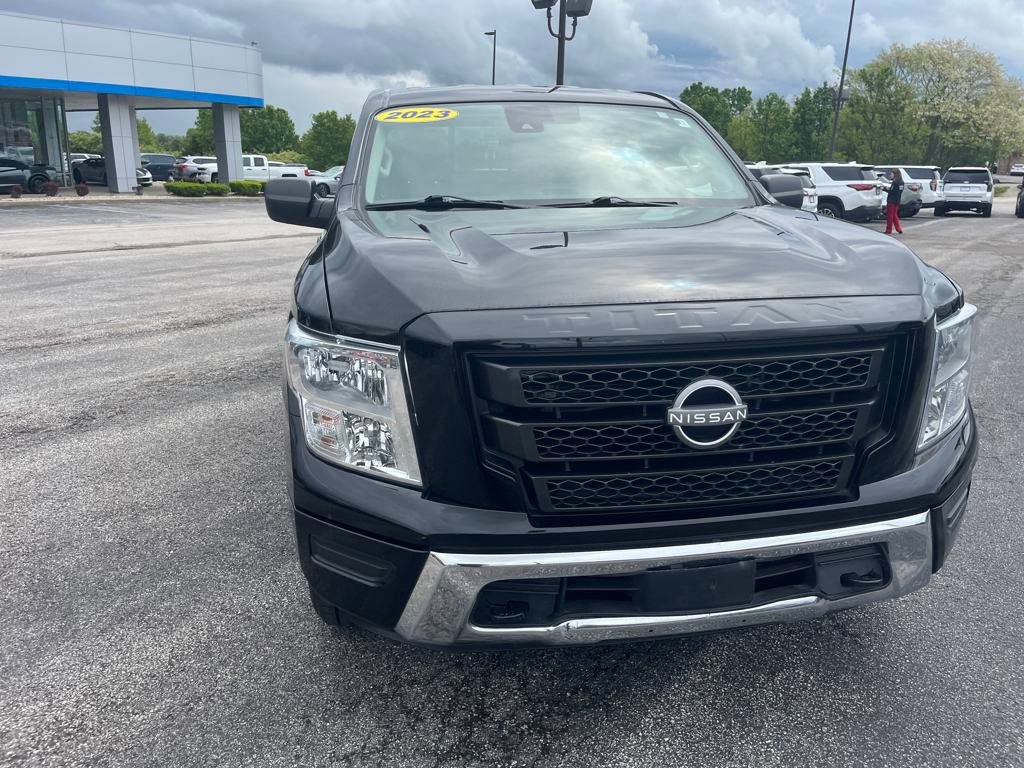 Used 2023 Nissan Titan SV image 8