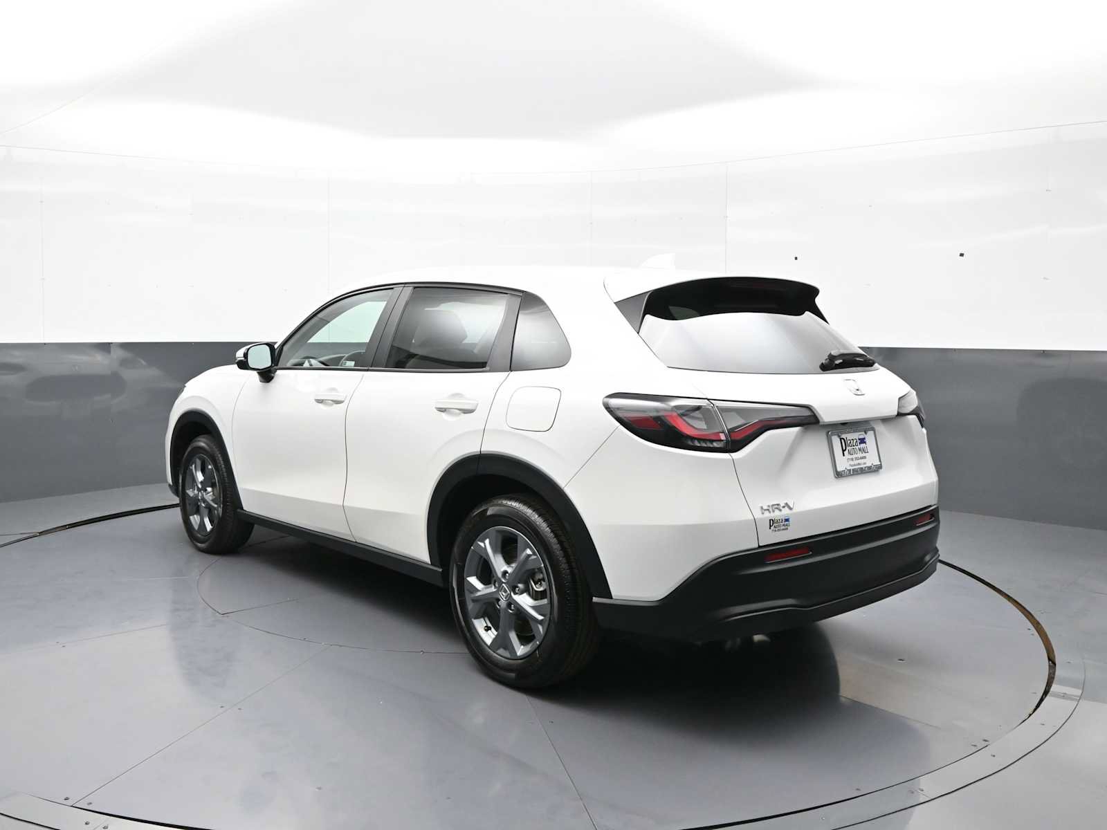 Certified 2026 Honda HR-V LX image 8