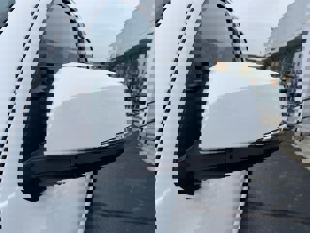 Used 2023 Toyota Tacoma TRD Sport image 9