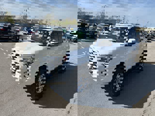 Used 2016 Toyota 4Runner SR5 image 11