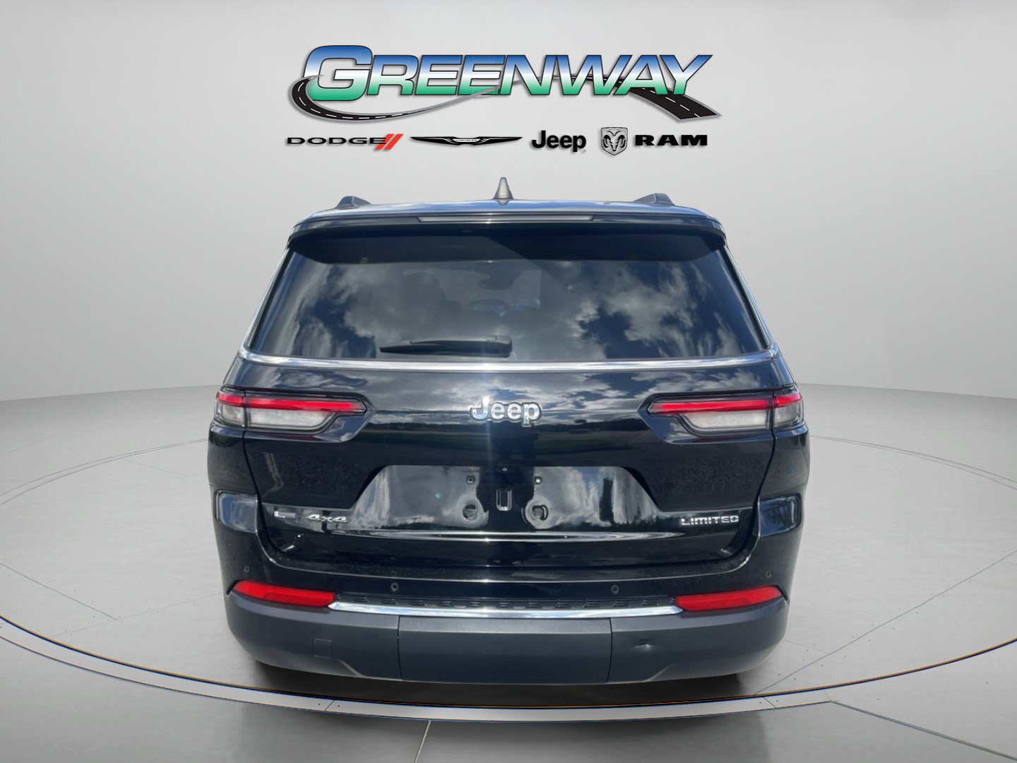 Used 2022 Jeep Grand Cherokee L Limited AWD/4WD image 3