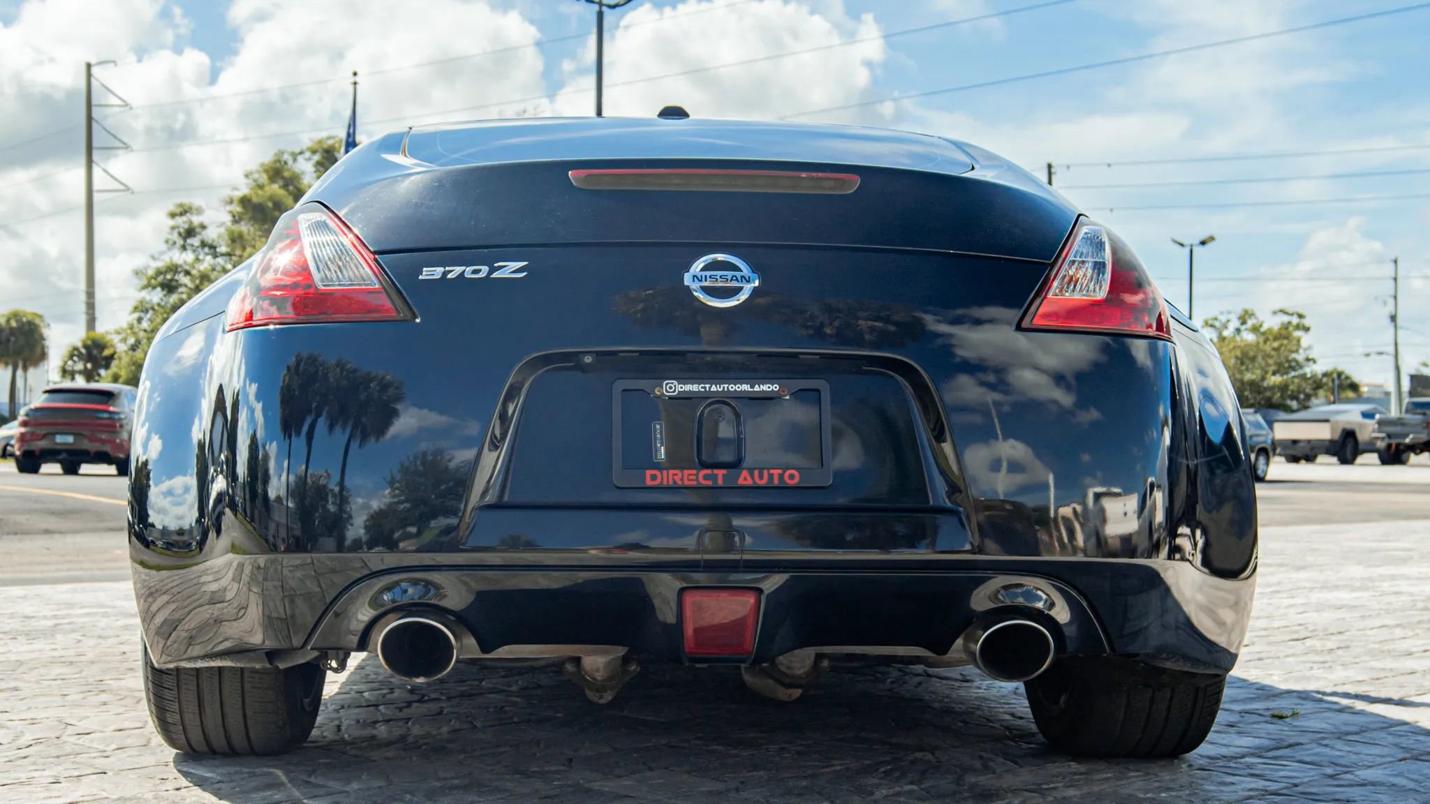 Used 2018 Nissan 370Z Touring RWD image 6