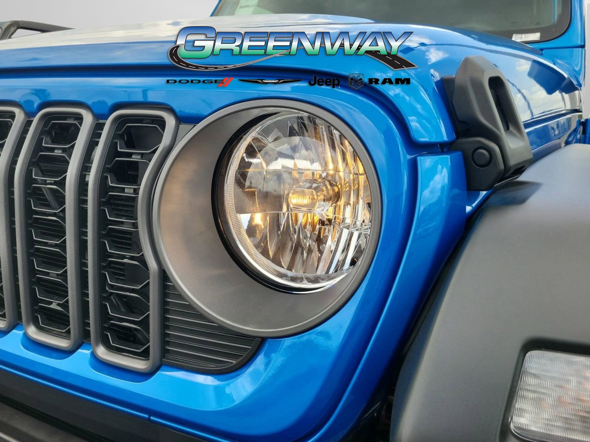 Used 2025 Jeep Gladiator Sport image 5