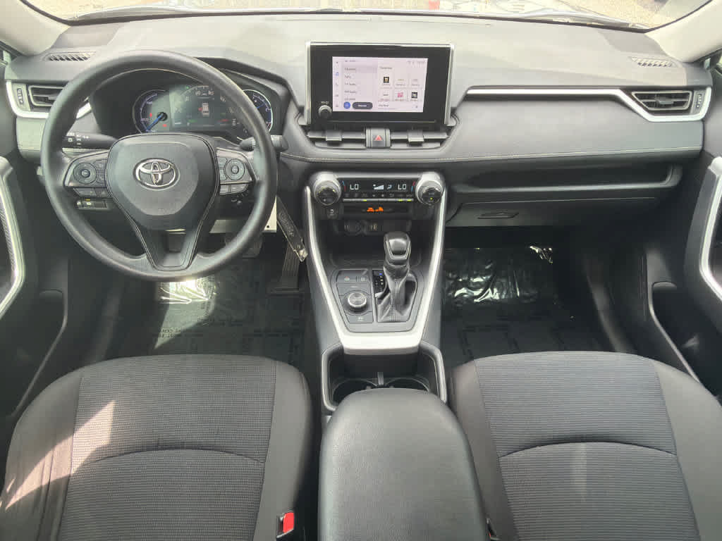 Used 2024 Toyota RAV4 LE AWD/4WD image 18