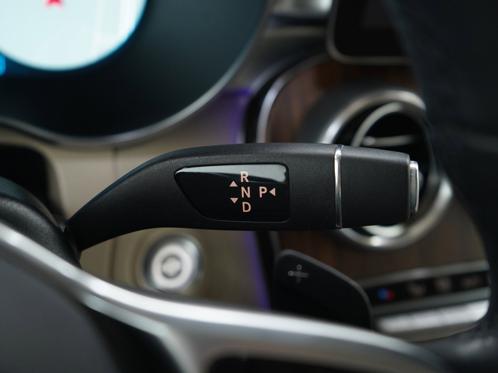 Used 2022 Mercedes-Benz GLC 300 4MATIC image 26