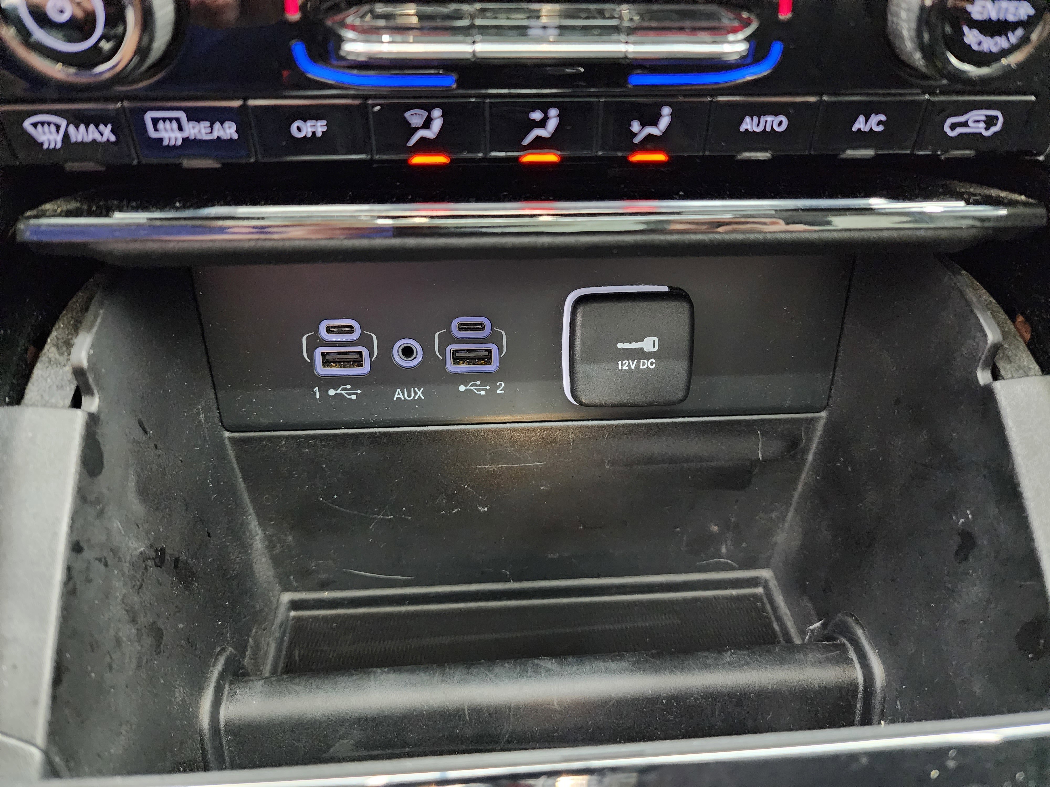 Used 2023 Jeep Grand Cherokee Limited w/ Black Appearance Package image 63