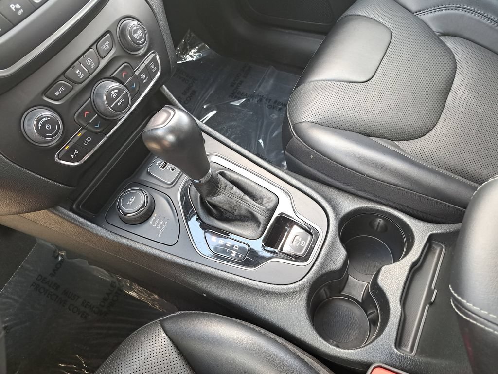 Certified 2023 Jeep Cherokee Altitude Lux AWD/4WD image 24