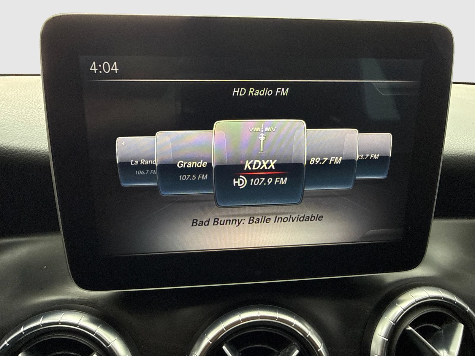 Used 2018 Mercedes-Benz CLA 250 image 25