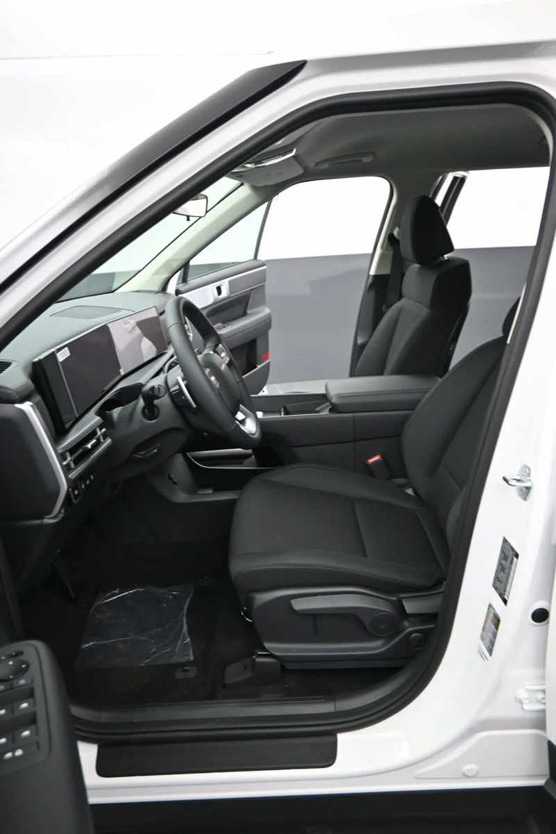 New 2027 Hyundai Santa Fe SE FWD image 16