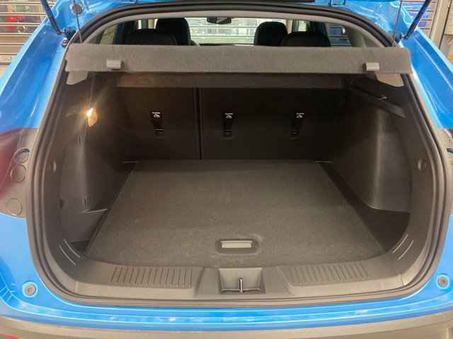New 2026 Chevrolet Trax LT w/ Midnight Edition FWD image 7