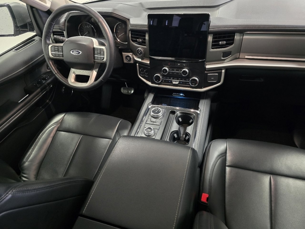 Used 2022 Ford Expedition Max XLT image 25