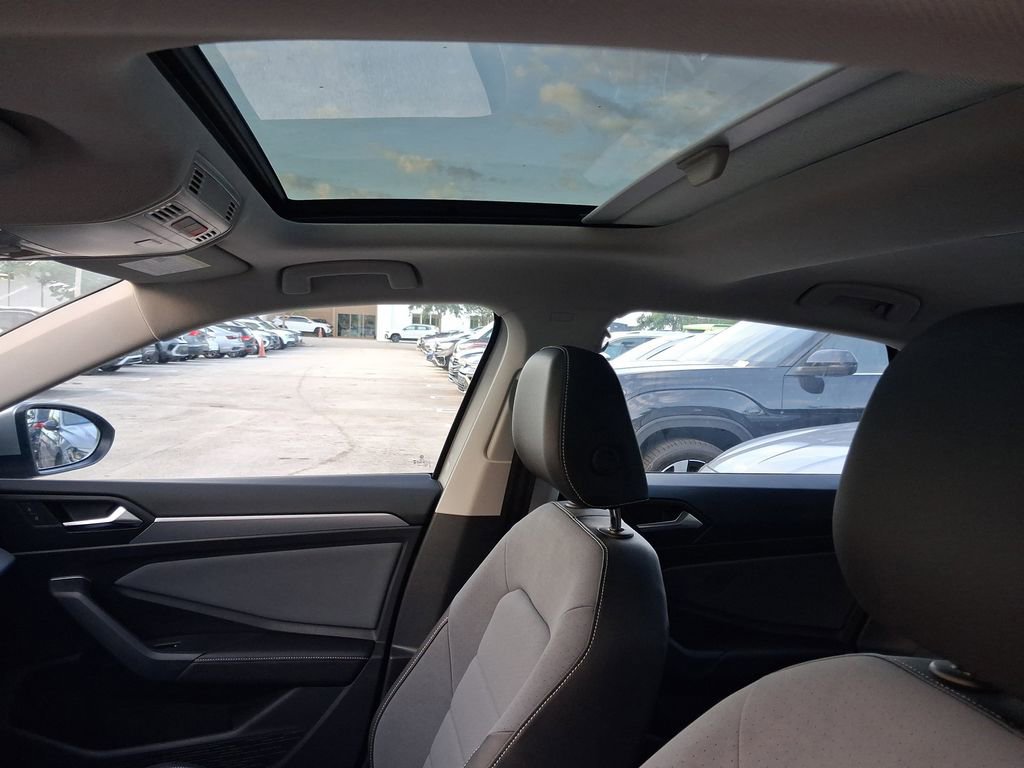 New 2026 Volkswagen Jetta SE image 8