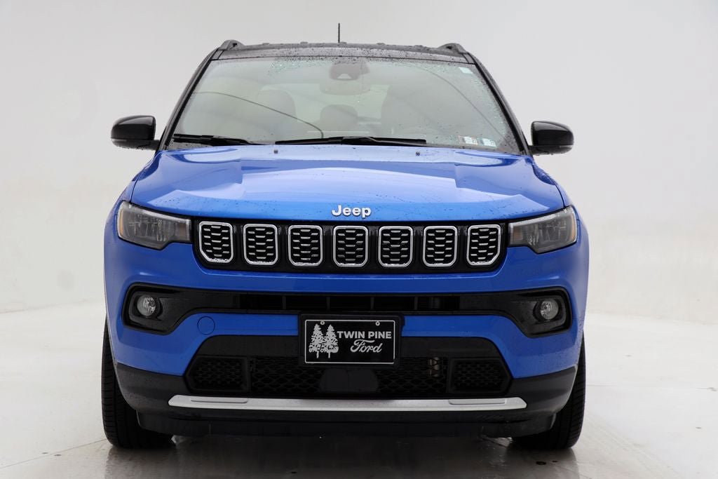 Used 2025 Jeep Compass Limited AWD/4WD image 4