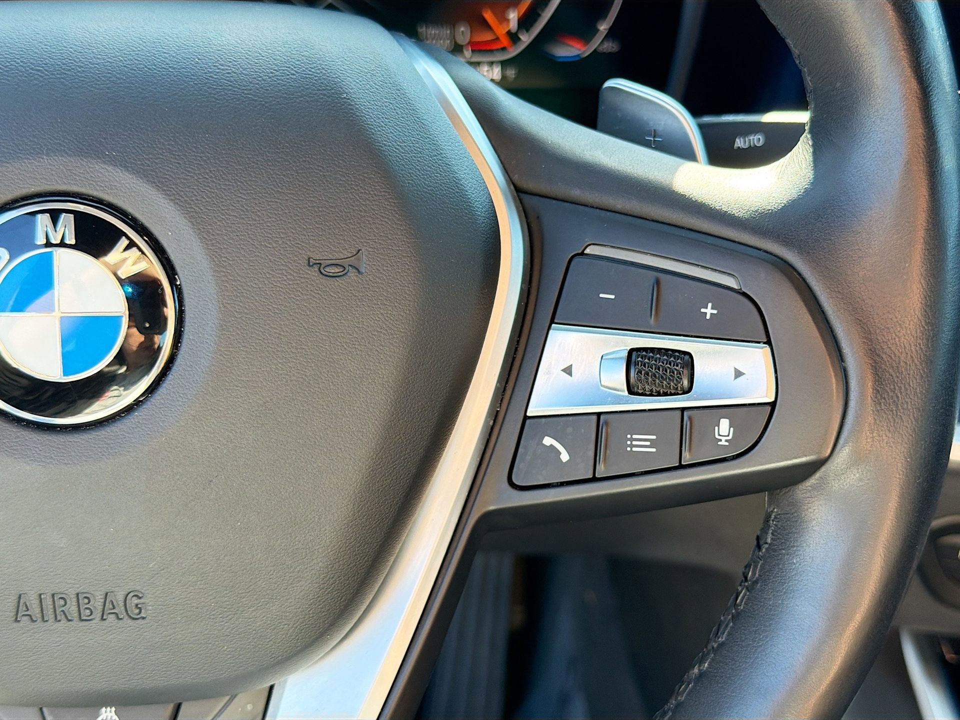 Used 2019 BMW 330i Sedan w/ Premium Package image 40