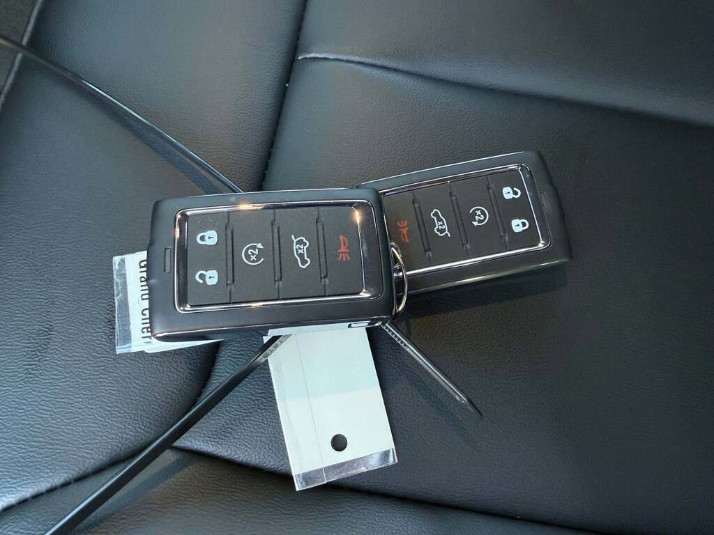 New 2025 Jeep Grand Cherokee L Limited image 32