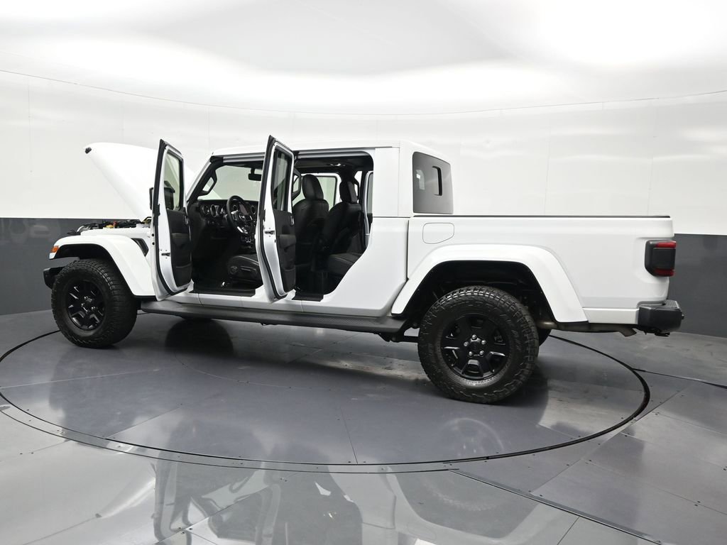 Used 2023 Jeep Gladiator Overland image 34