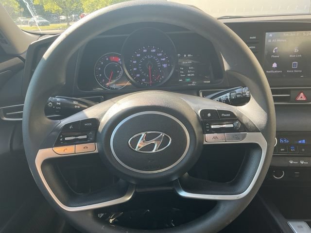 Used 2022 Hyundai Elantra SEL w/ Cargo Package FWD image 17