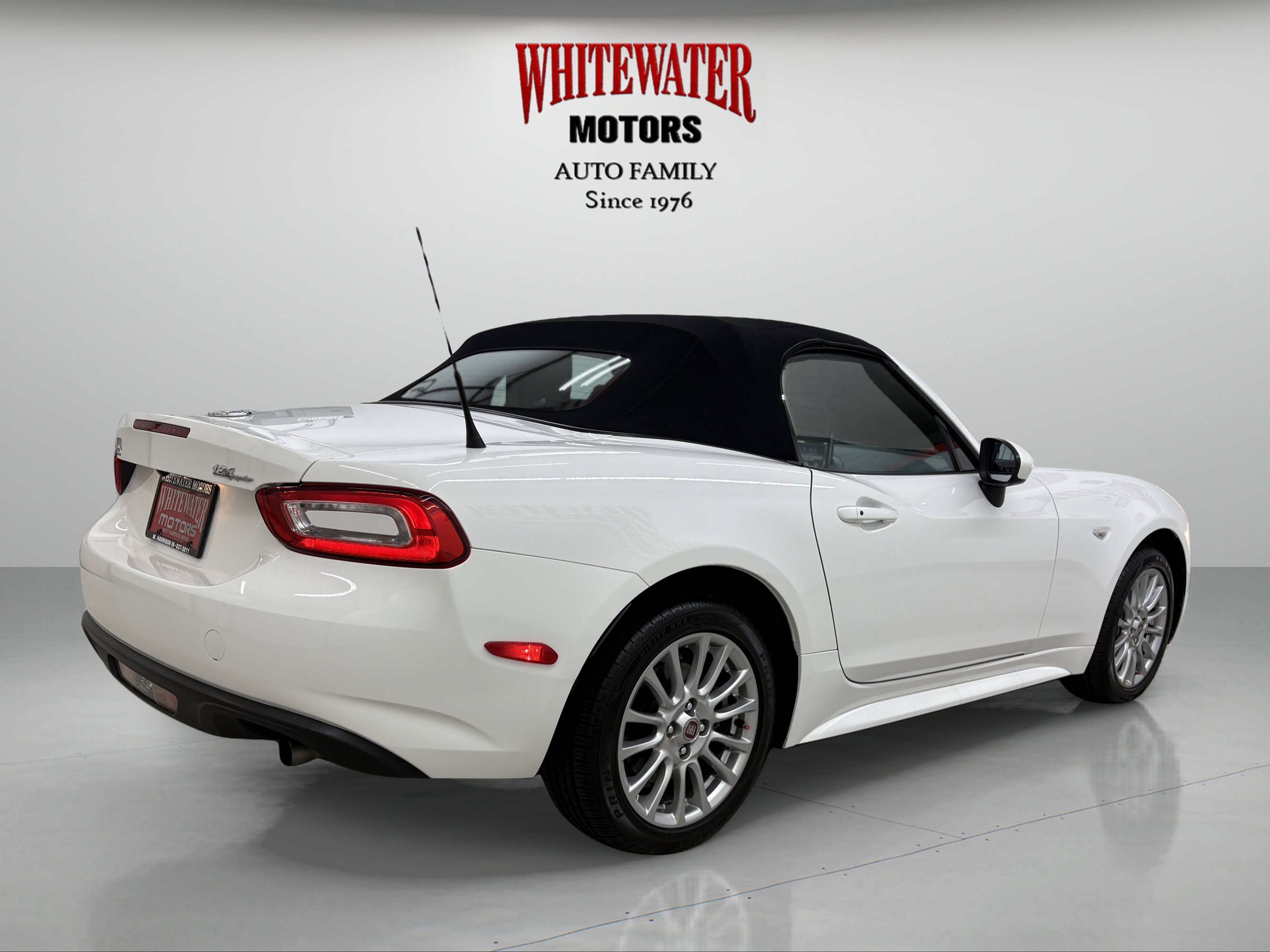 Used 2018 FIAT 124 Spider Classica w/ Technology Group image 7
