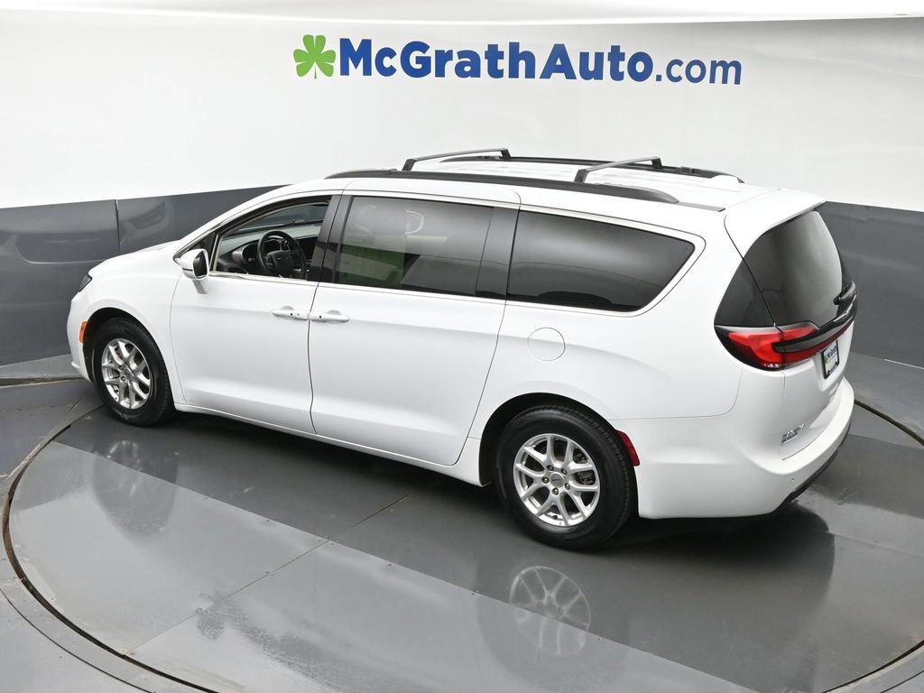 Used 2022 Chrysler Pacifica Touring-L image 21