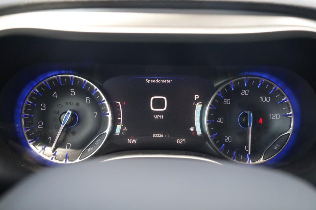 Used 2021 Chrysler Pacifica Touring-L w/ Premium & Safety Sphere Group FWD image 14