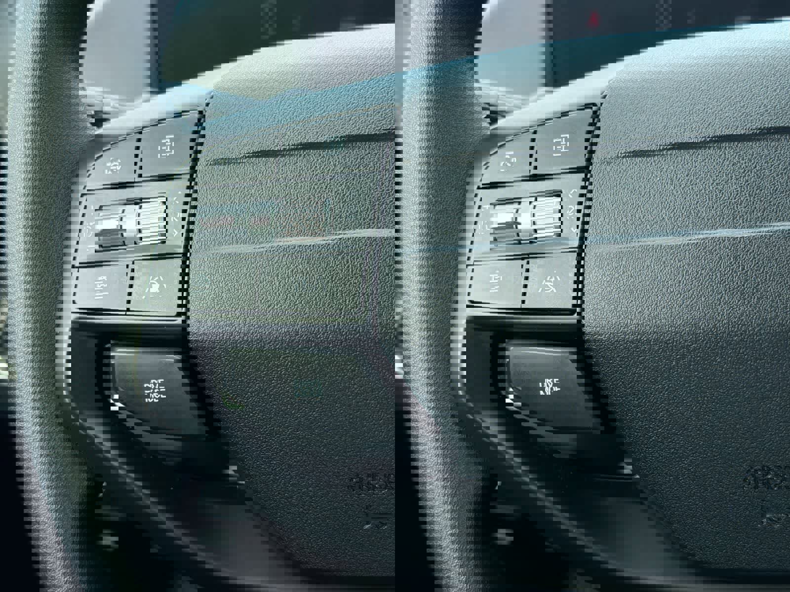 Used 2025 Kia K4 LXS image 24