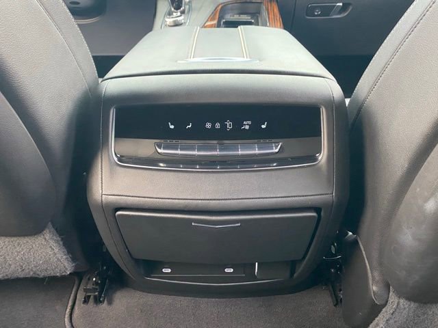 Used 2022 Cadillac Escalade ESV Luxury image 44