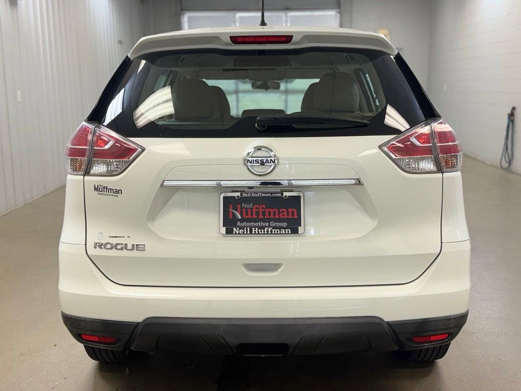 Used 2016 Nissan Rogue S FWD image 6