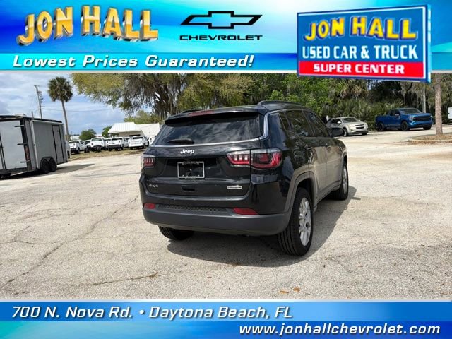 Used 2024 Jeep Compass Latitude image 9