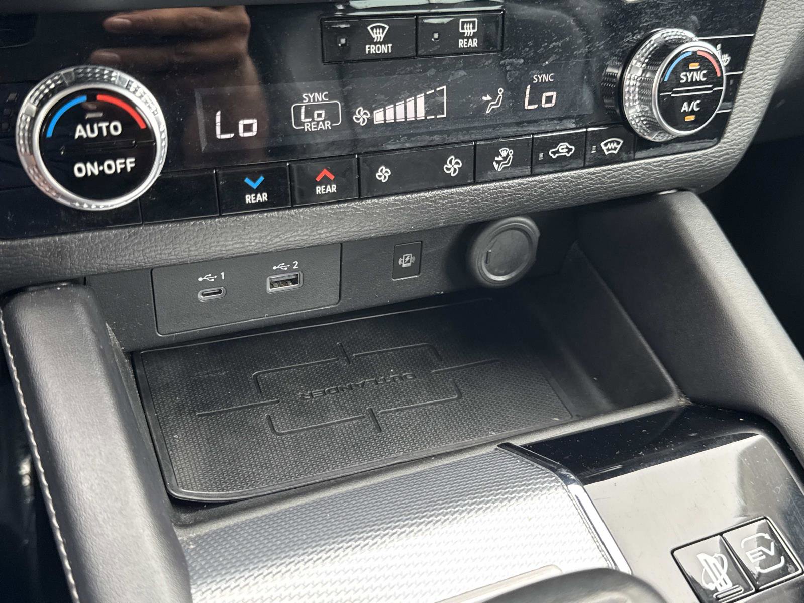 Used 2023 Mitsubishi Outlander SEL AWD/4WD image 23