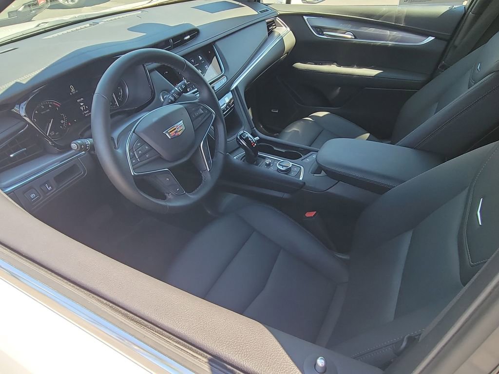 Used 2025 Cadillac XT5 Luxury image 10