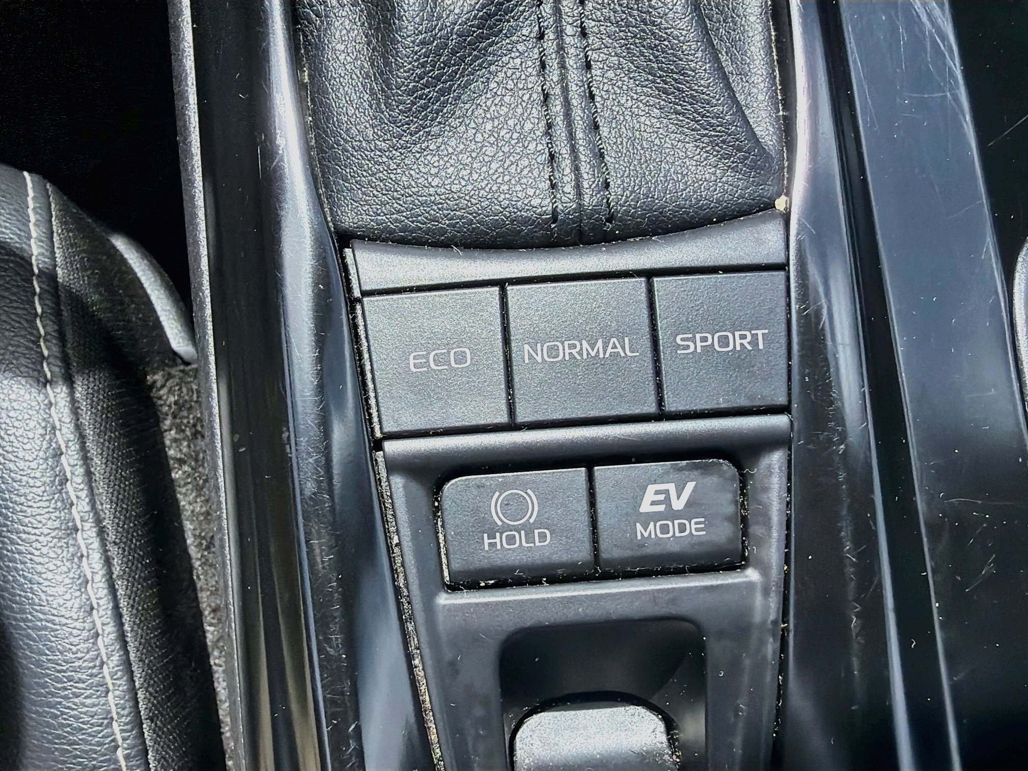 Used 2025 Toyota Camry SE FWD image 27