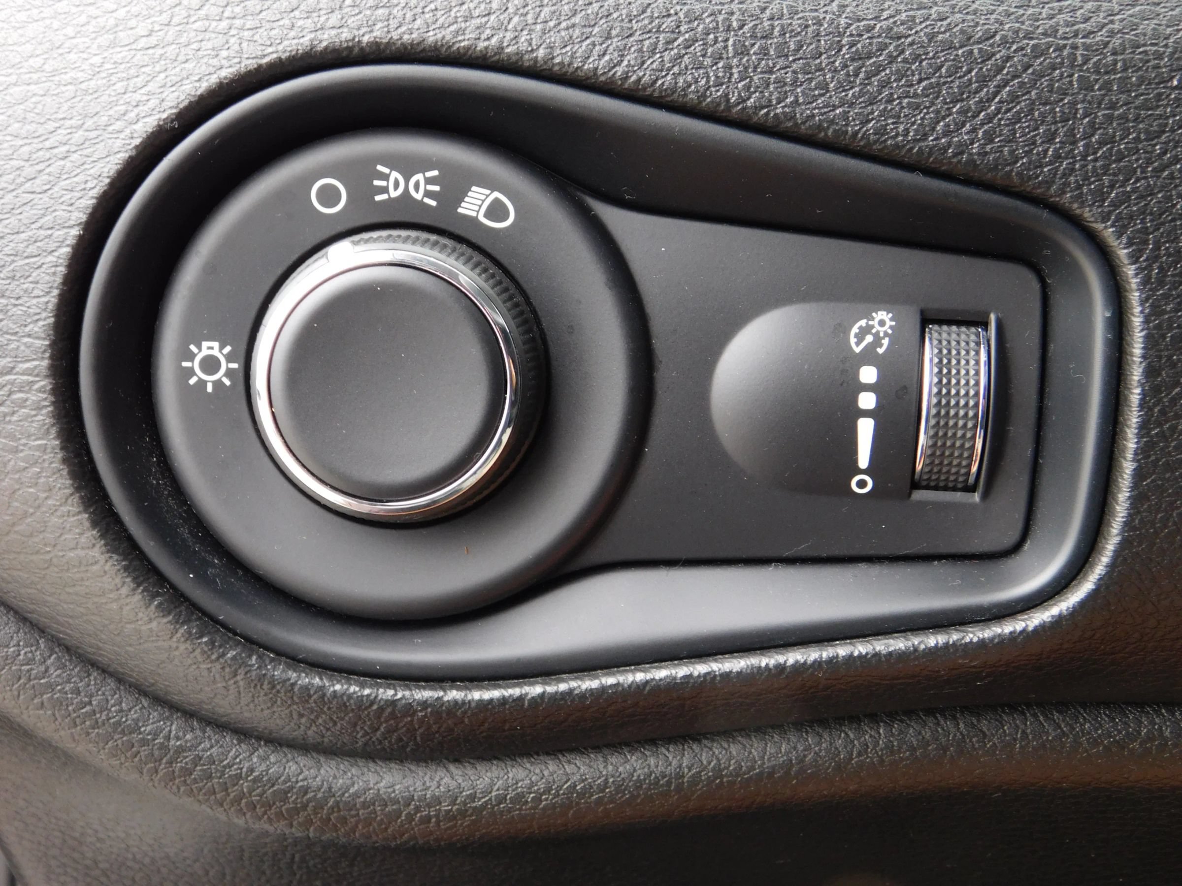 Used 2021 Jeep Renegade Sport AWD/4WD image 25